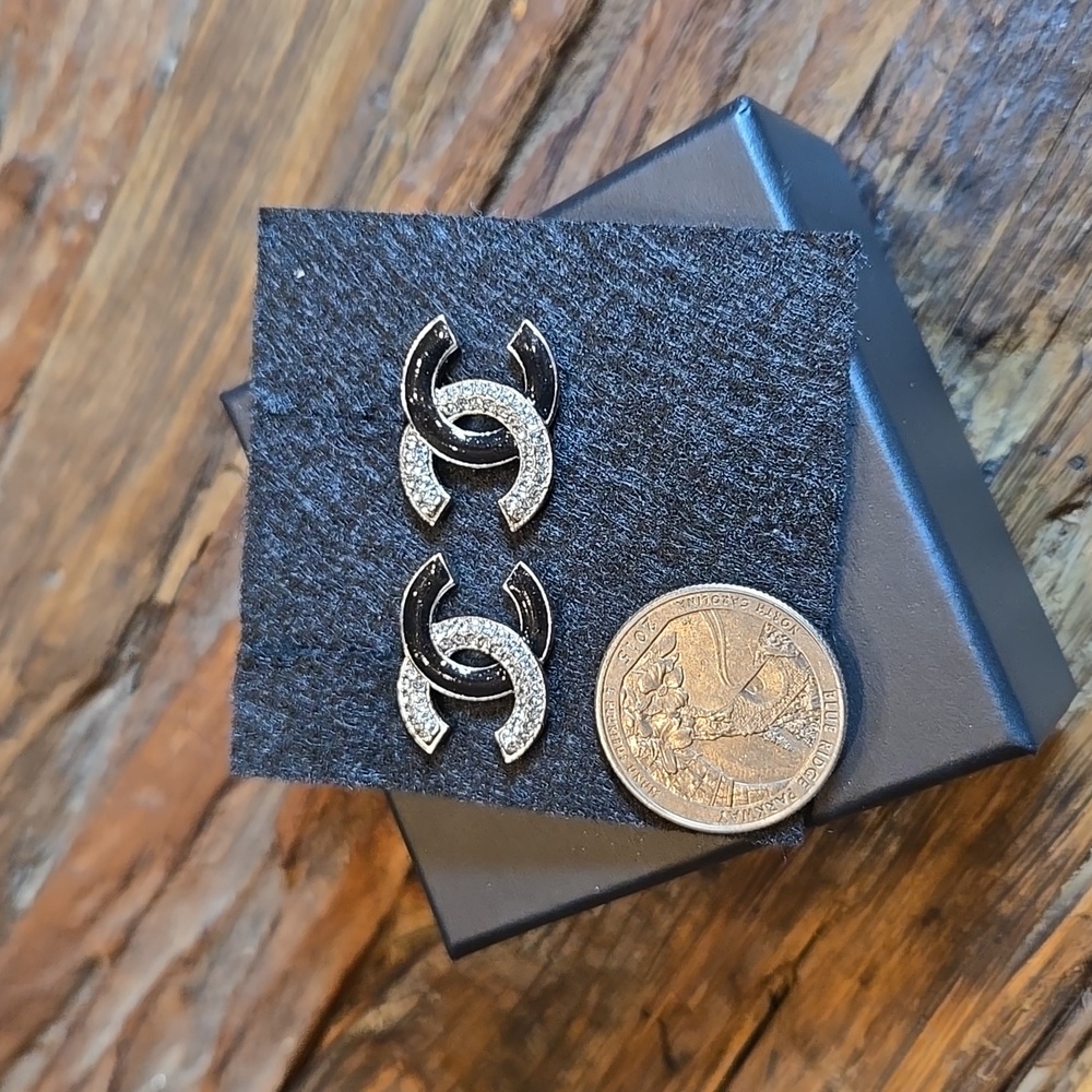 #42 - Authentic Chanel Coco Mark Women's Earrings - Picture 3 of 15